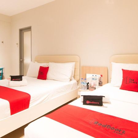 Reddoorz @ General Segundo Avenue Laoag Hotel Екстериор снимка