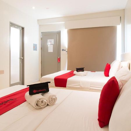 Reddoorz @ General Segundo Avenue Laoag Hotel Екстериор снимка