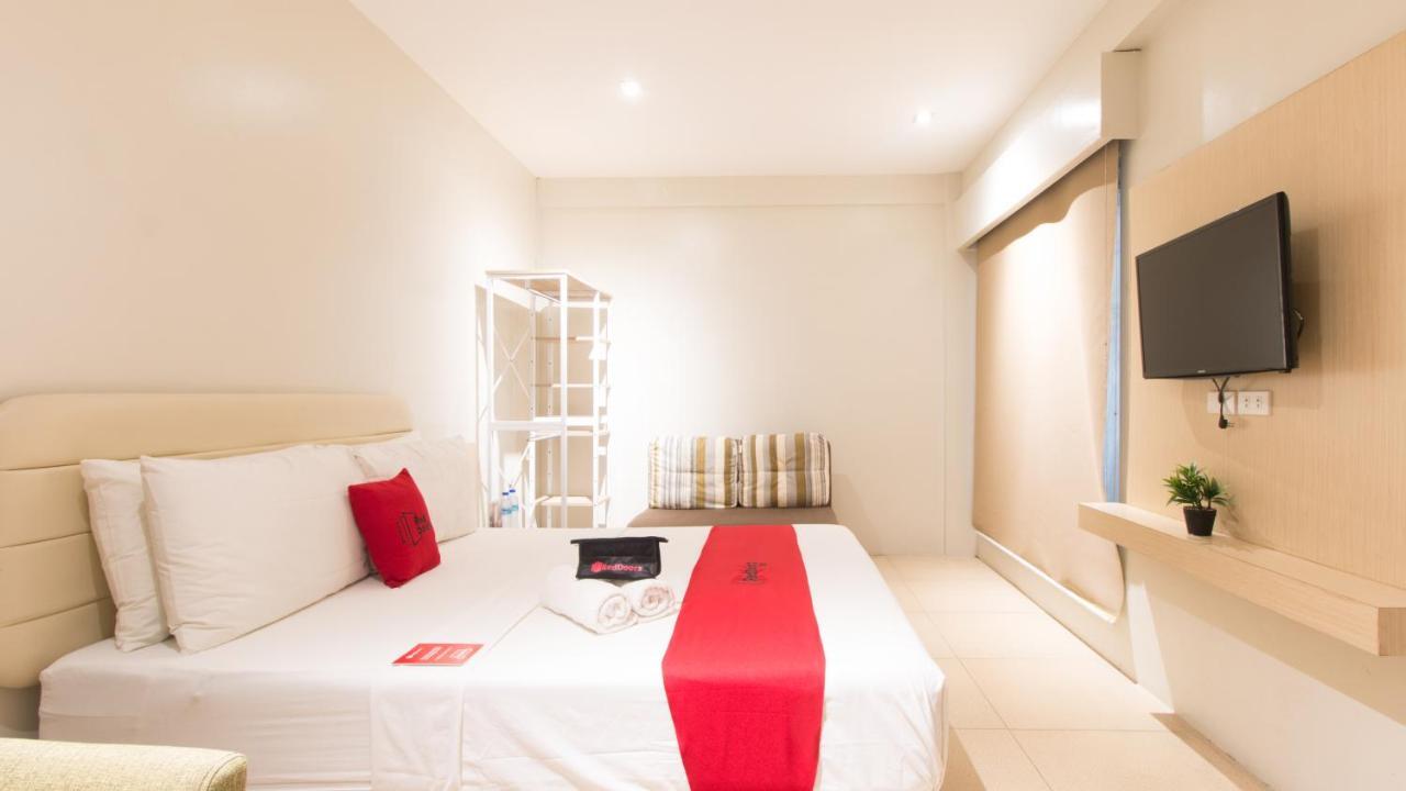 Reddoorz @ General Segundo Avenue Laoag Hotel Екстериор снимка