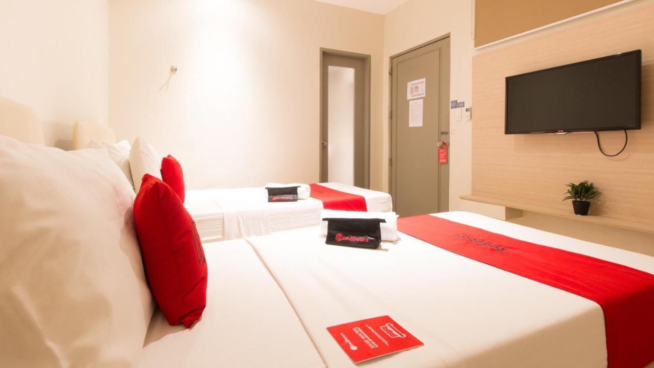 Reddoorz @ General Segundo Avenue Laoag Hotel Екстериор снимка