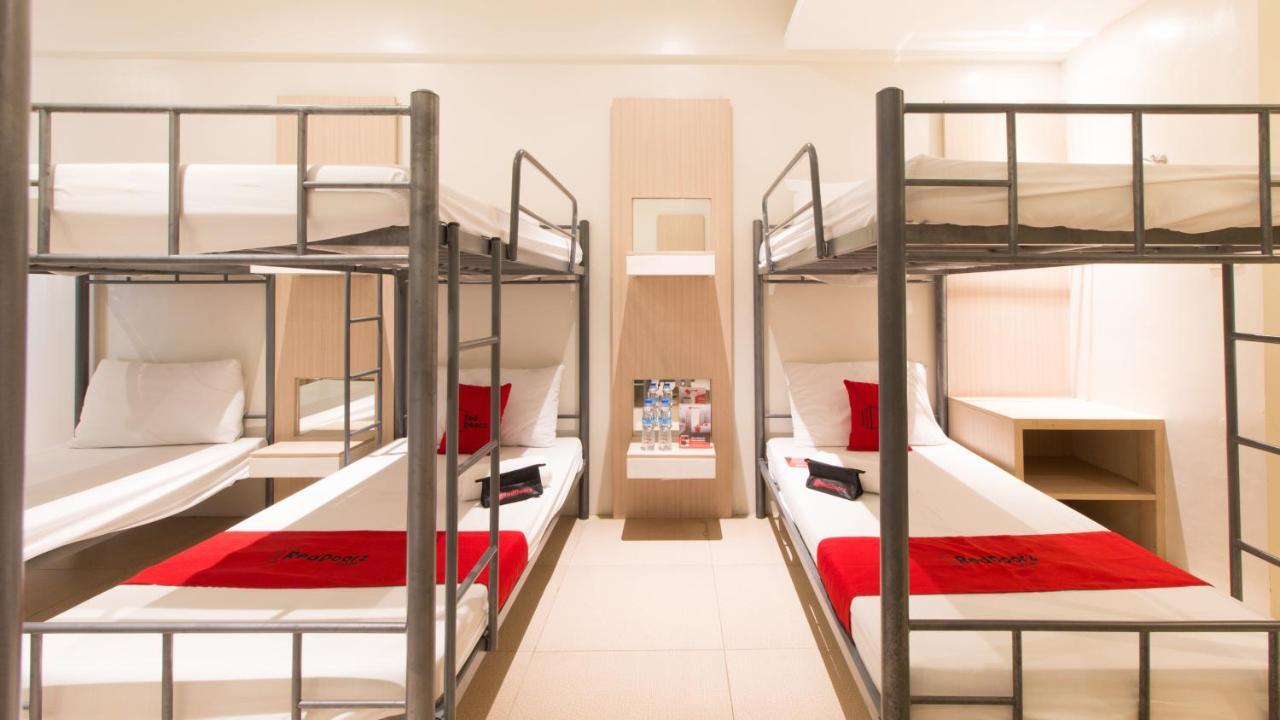 Reddoorz @ General Segundo Avenue Laoag Hotel Екстериор снимка