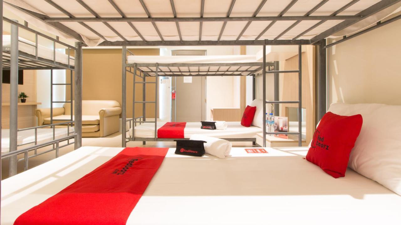 Reddoorz @ General Segundo Avenue Laoag Hotel Екстериор снимка