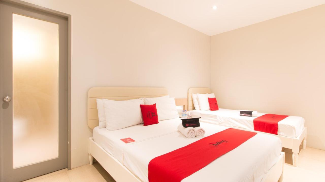 Reddoorz @ General Segundo Avenue Laoag Hotel Екстериор снимка