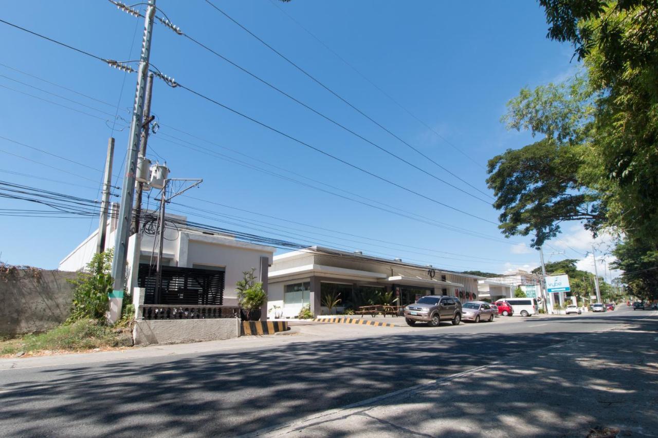Reddoorz @ General Segundo Avenue Laoag Hotel Екстериор снимка