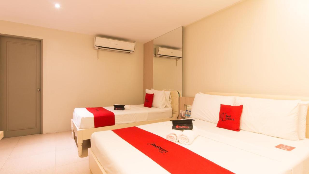 Reddoorz @ General Segundo Avenue Laoag Hotel Екстериор снимка